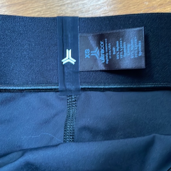 Ultracor Bee High Rise Performance Legging - Picture 3 of 3